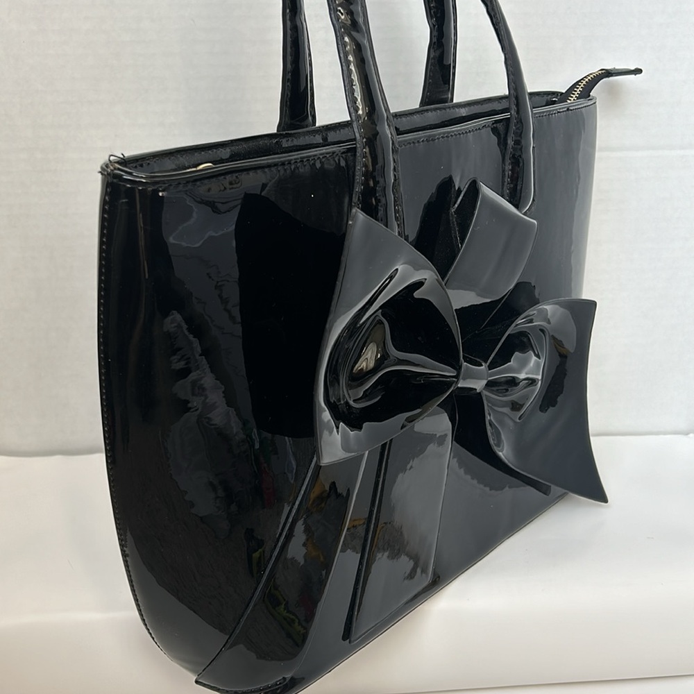 J. FRANCIS black patent leather tote/travel bag large bow